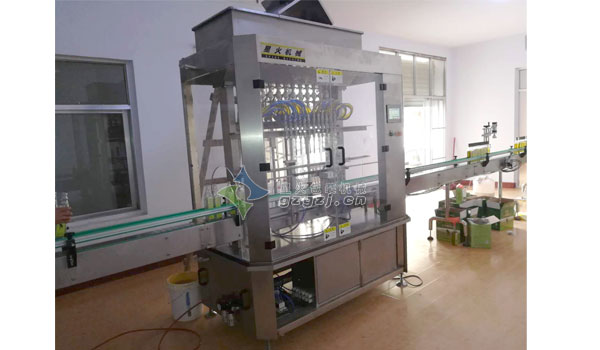 全自動橄欖油灌裝機